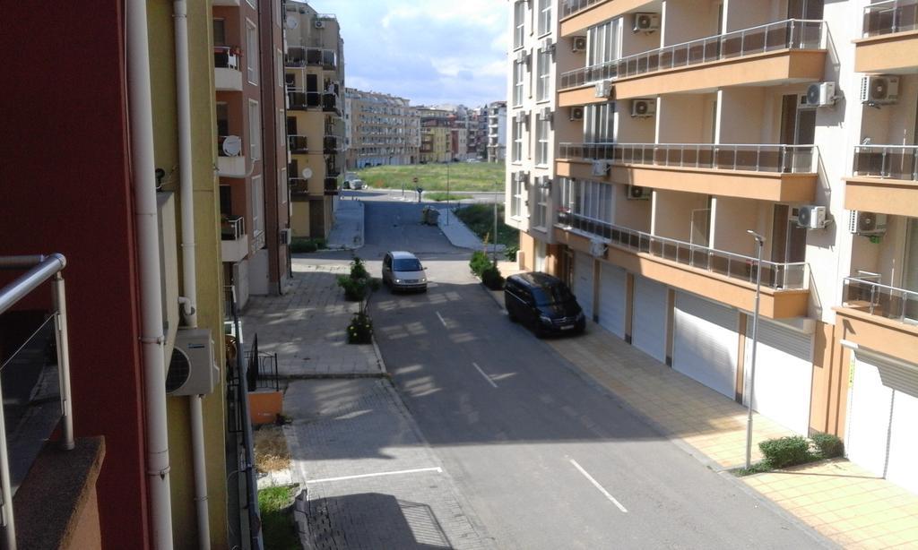 Apartments Sea Sounds Pomorie Eksteriør billede